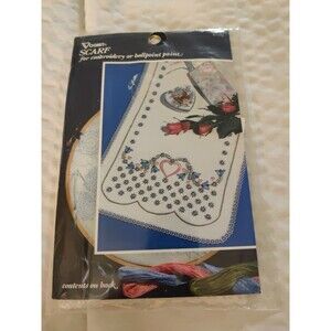 NOS Vogart French Provincial Scarf for Embroidery or Paint Doily Runner 8714J US